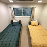Clean 2 Supersingle Beds House