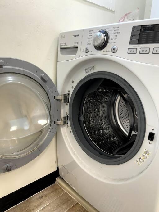 Apartment Clean 2 Supersingle Beds House Seoul
