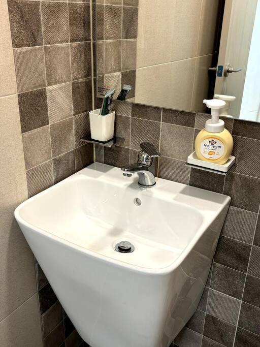 Clean 2 Supersingle Beds House Apartment *